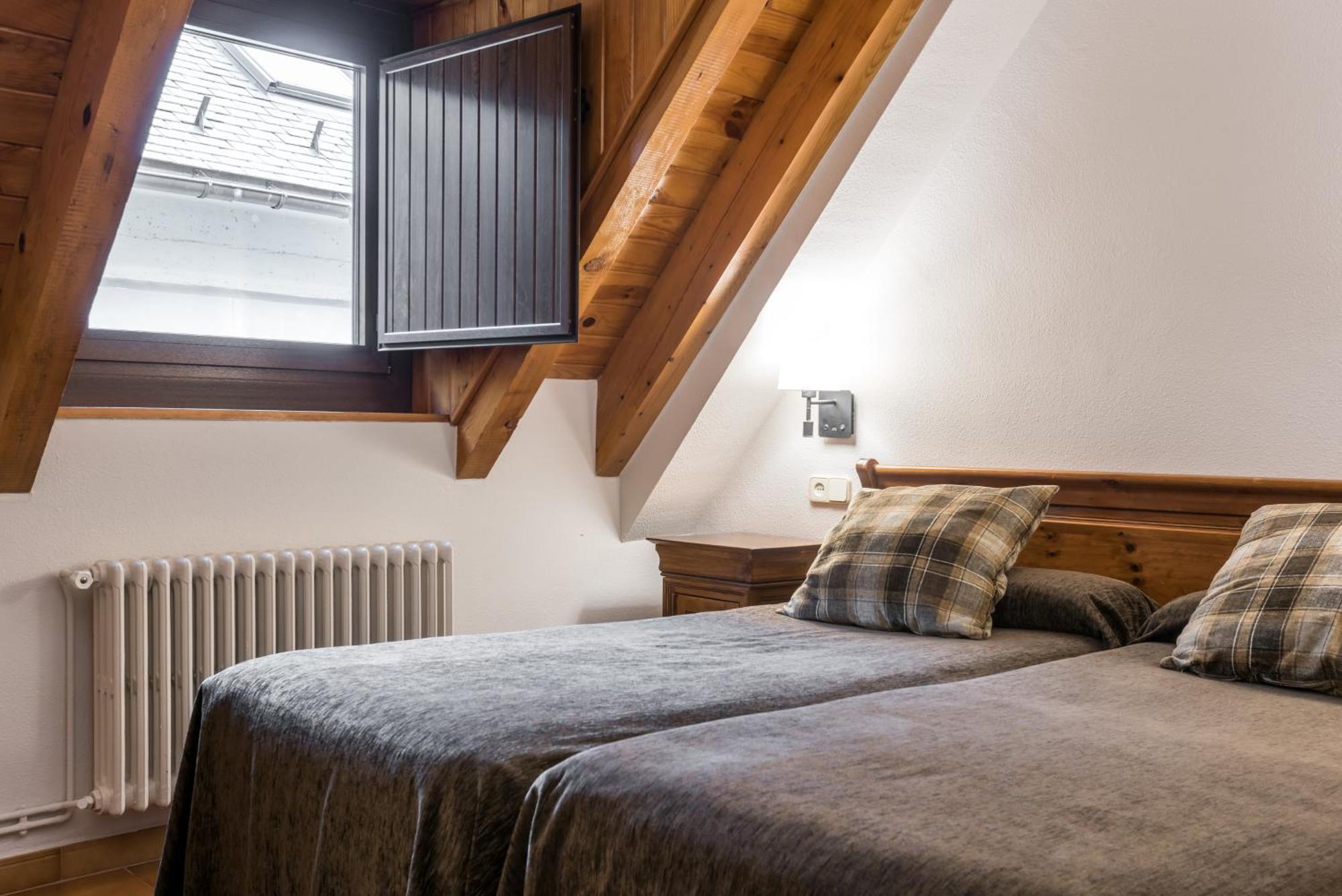 Riu Nere Mountain Apartments Vielha Eksteriør billede